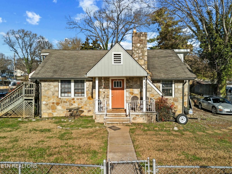 405 NE Durbin Dr, Knoxville, TN 37912