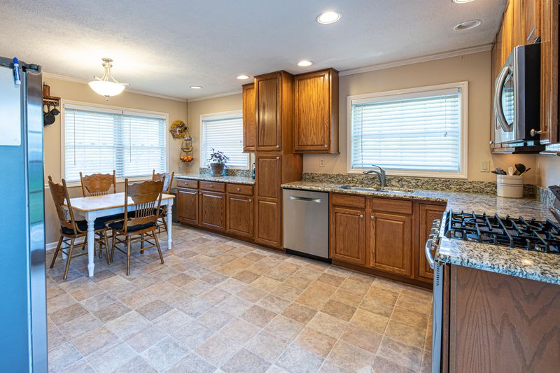 405 Pennsylvania Ave, Oak Ridge, TN 37830