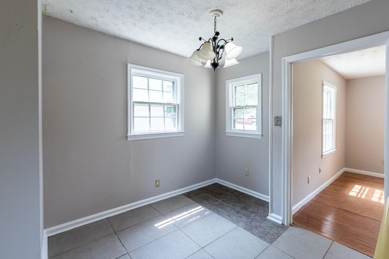 405 Rose Hill Dr, Lafollette, TN 37766