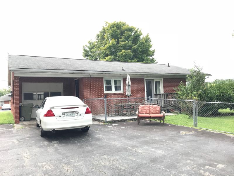 405 Scenic Dr, Morristown, TN 37813