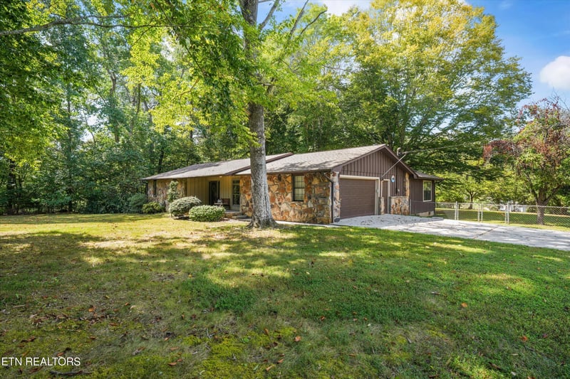 405 Sportsman Rd, Andersonville, TN 37705