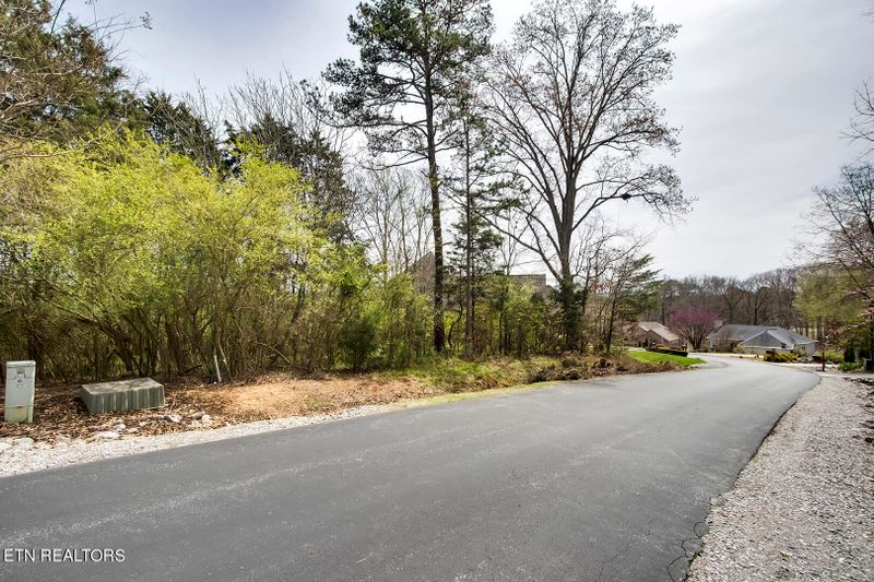 405 Wewoka Cir, Loudon, TN 37774