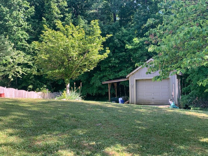 4050 Rocky Branch Rd, Walland, TN 37886