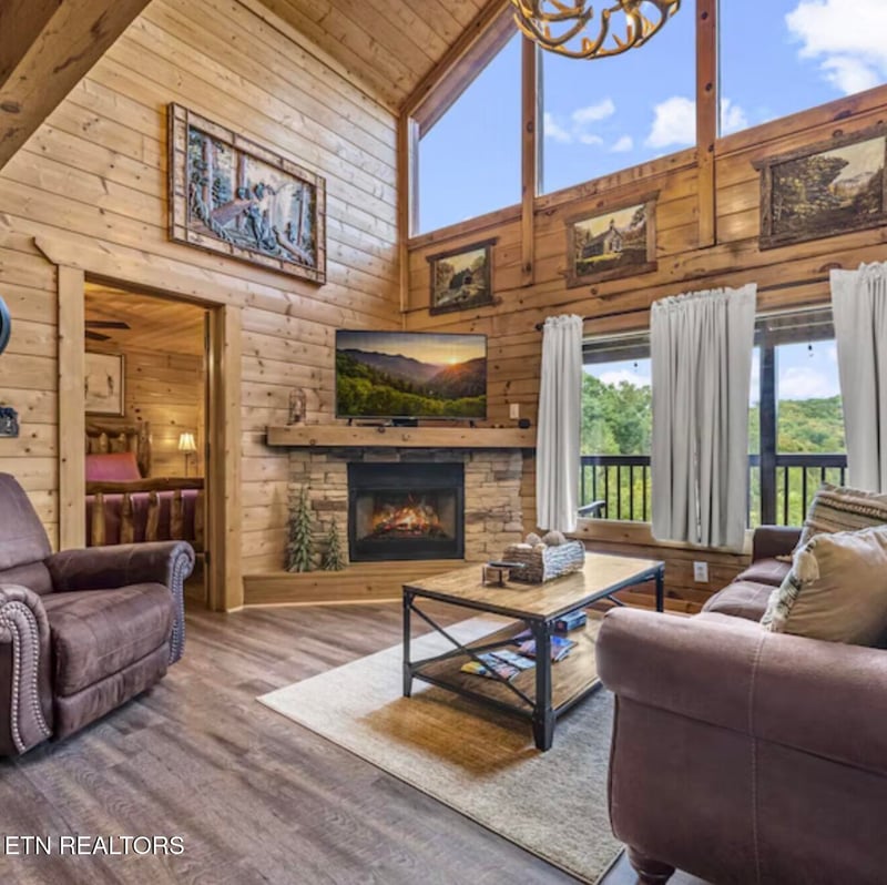 4059 Boogertown Rd, Sevierville, TN 37876