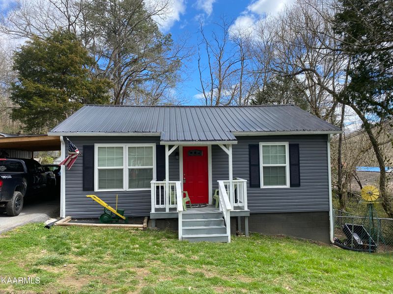 406 Academy St, Maynardville, TN 37807