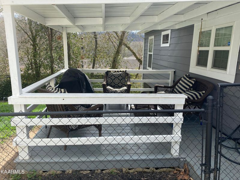 406 Academy St, Maynardville, TN 37807