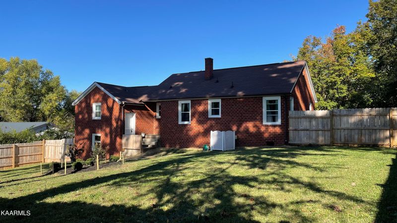 406 Ash St, Morristown, TN 37813