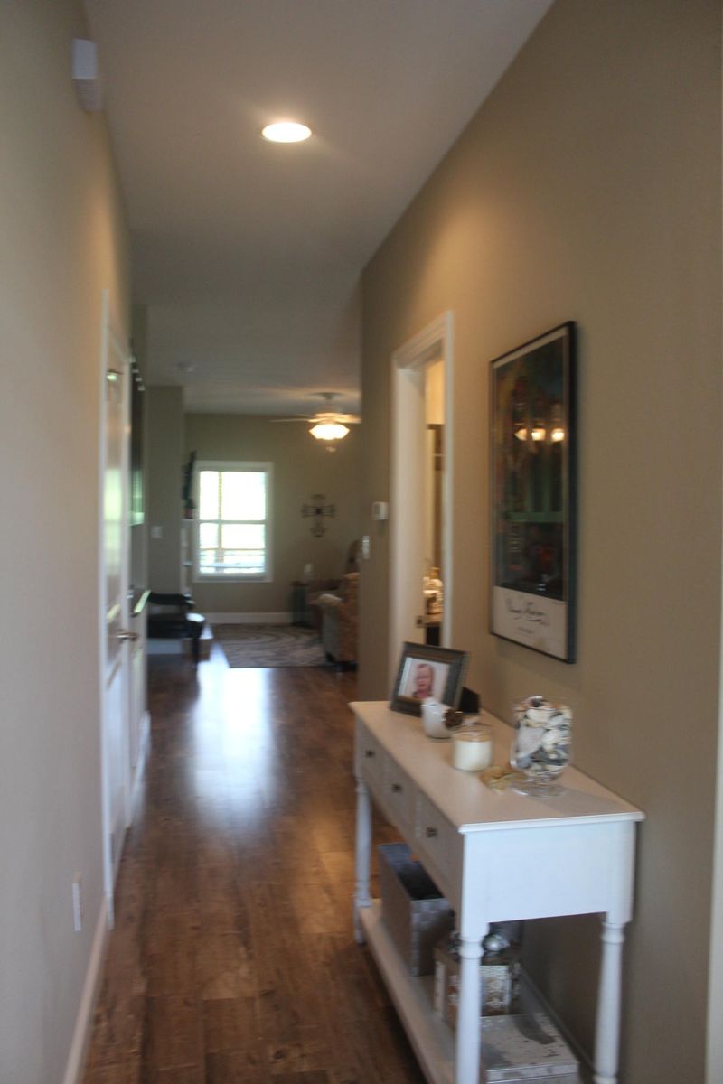 406 Brookstone Ridge Dr, Clinton, TN 37716
