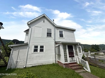406 Church Ave, Rocky Top, TN 37769