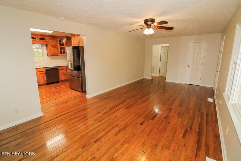 406 Ellen St, Rockwood, TN 37854