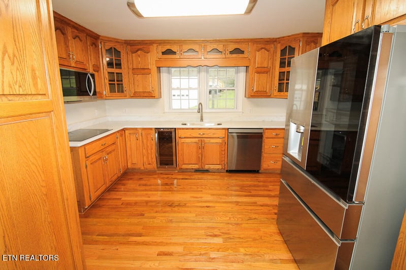406 Ellen St, Rockwood, TN 37854