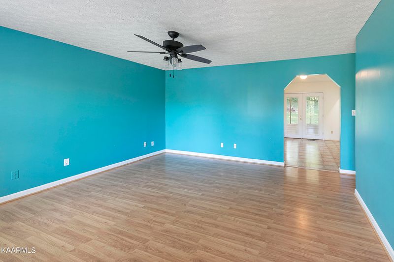 406 Hamilton Ln, Seymour, TN 37865