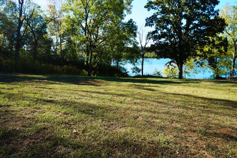 406 Lakeview Cv, Loudon, TN 37774