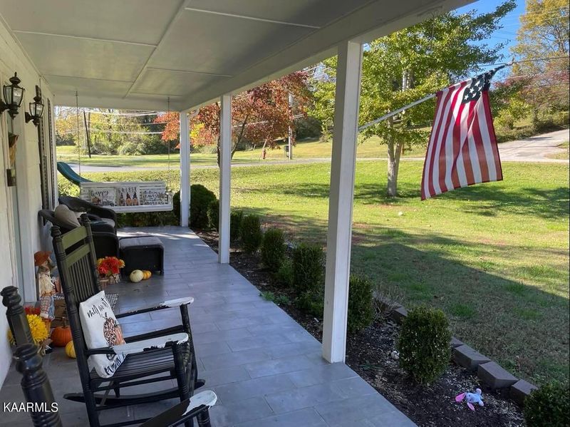406 Pansy Hill Rd, Harriman, TN 37748