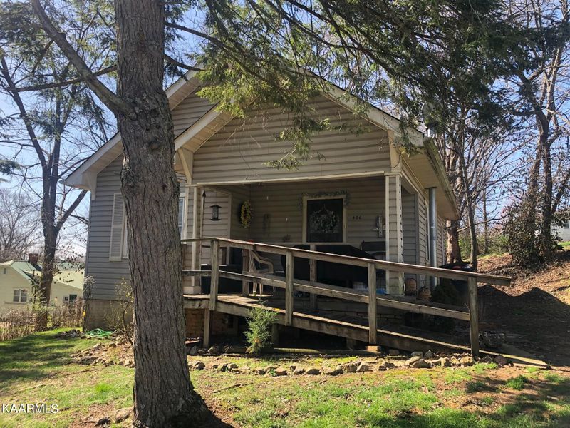 406 Rosedale St, Athens, TN 37303