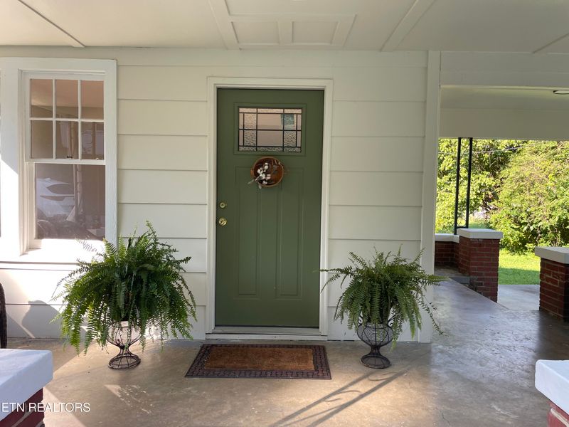 406 S S Indiana Ave, Lafollette, TN 37766