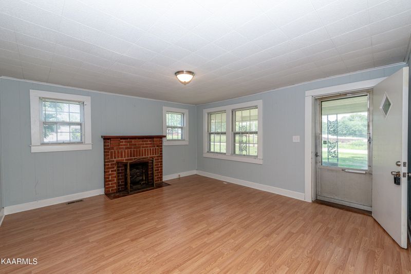 407 Eagleton Rd, Maryville, TN 37804