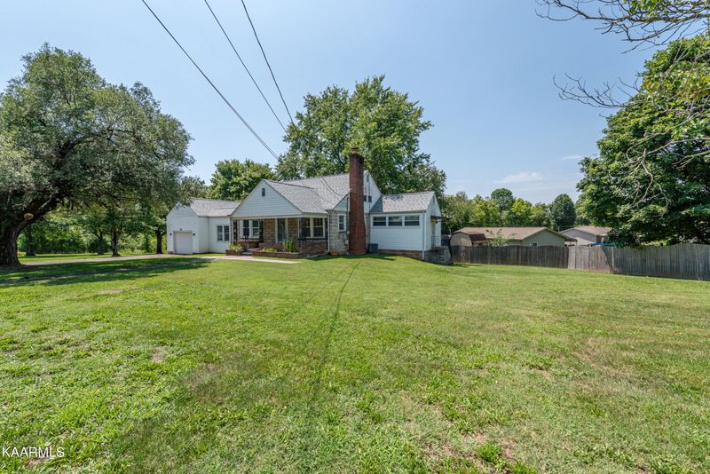407 Eagleton Rd, Maryville, TN 37804