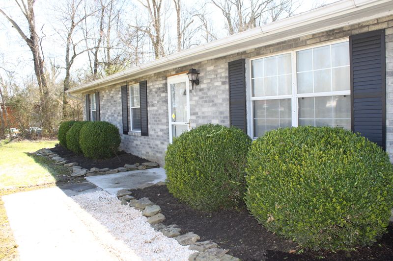 407 Edgemoor Ln, Powell, TN 37849