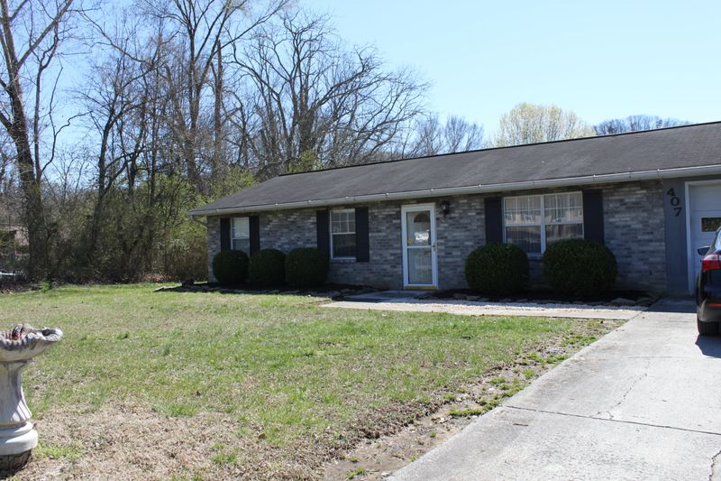 407 Edgemoor Ln, Powell, TN 37849