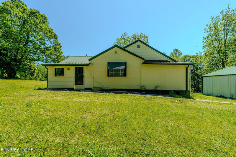 407 Ramsey Rd, Winfield, TN 37892