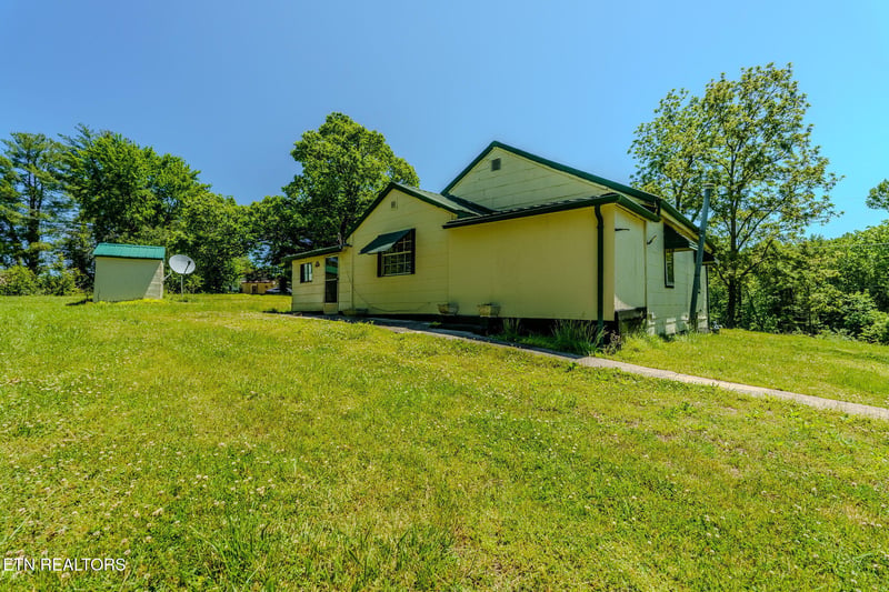 407 Ramsey Rd, Winfield, TN 37892