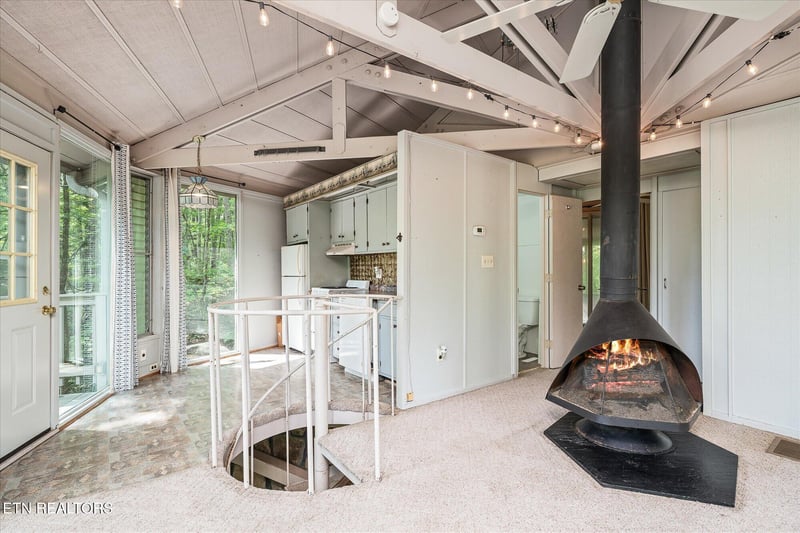 407 Running Deer, Crab Orchard, TN 37723