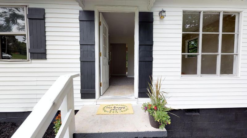 407 W Broad St, Clinton, TN 37716