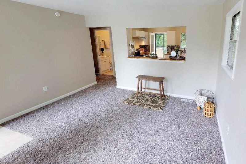 407 W Broad St, Clinton, TN 37716
