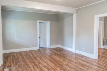 407 W Wheeler St, Rockwood, TN 37854