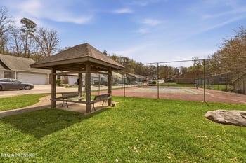 408 Amanda Cir, Knoxville, TN 37922