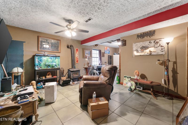 408 Deer Run Dr, Maryville, TN 37803