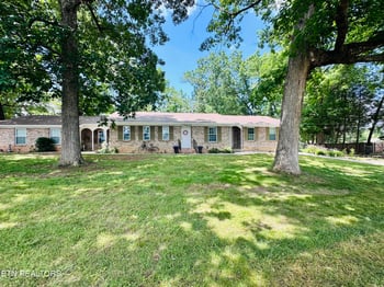 408 Dell Rd, Maryville, TN 37804