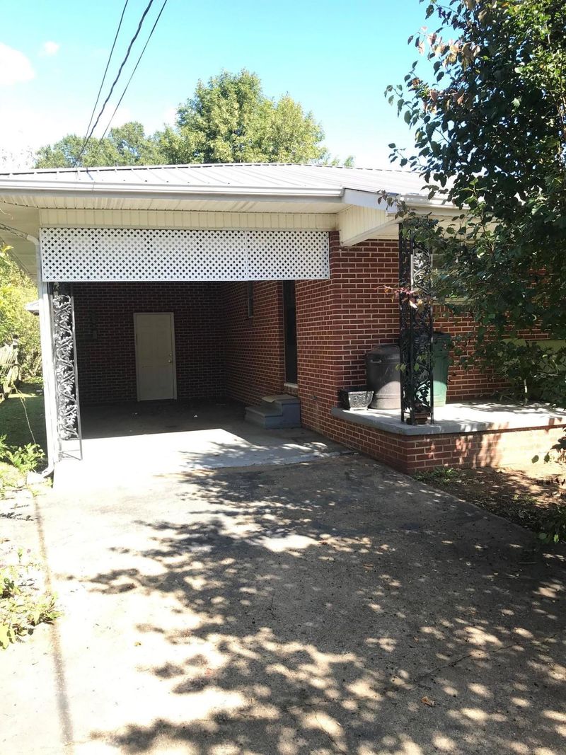 408 Dixon Ave, Englewood, TN 37329