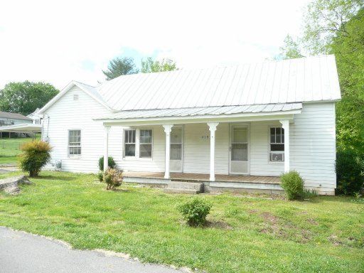 408 Maple St, Sweetwater, TN 37874