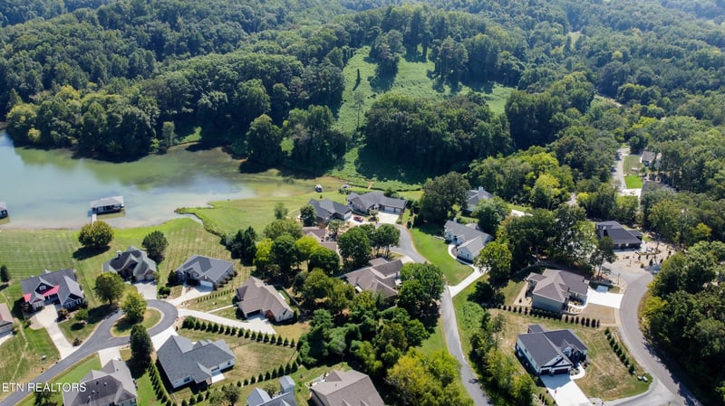 408 Ookedaliya Pl, Loudon, TN 37774