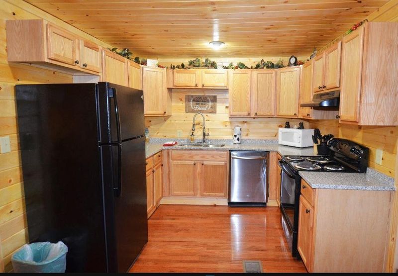 409-410 King Branch, Sevierville, TN 37862