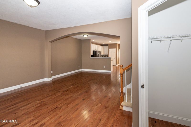 409 Ashbury Cir, Sweetwater, TN 37874