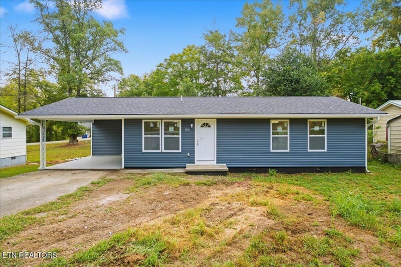 409 Baumgartner Rd, Harriman, TN 37748