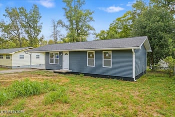 409 Baumgartner Rd, Harriman, TN 37748