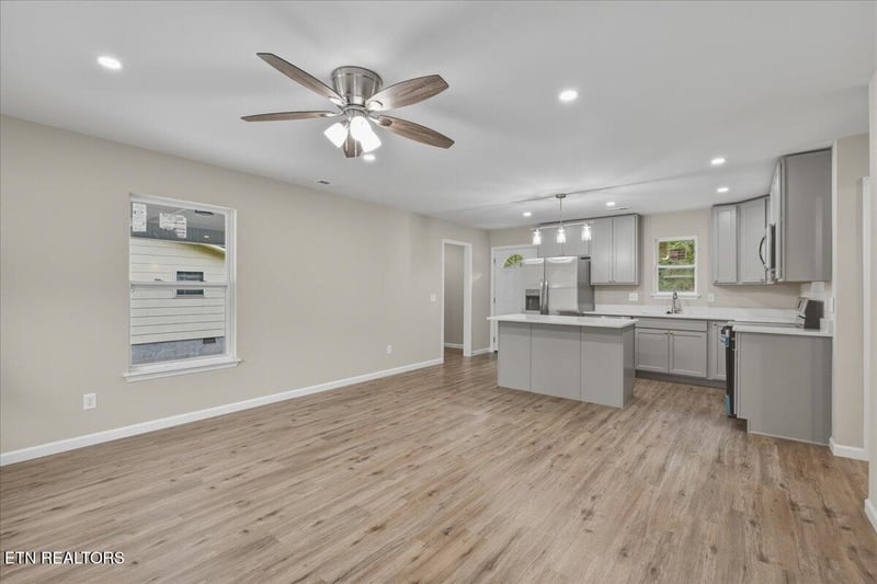 409 Baumgartner Rd, Harriman, TN 37748