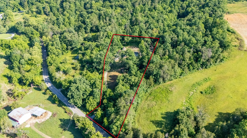 409 Bull Run Rd, Luttrell, TN 37779