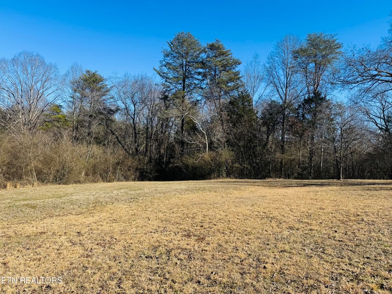 409 Carroll Hollow Rd, Clinton, TN 37716