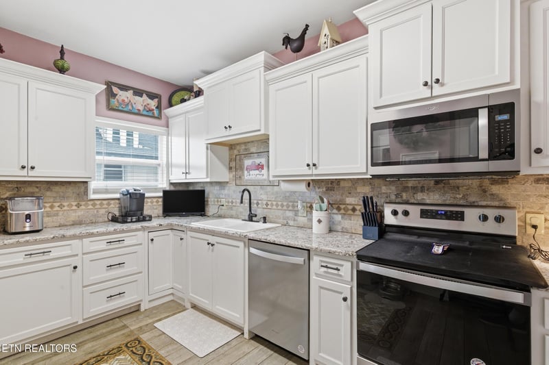409 Cumberland St, Harriman, TN 37748