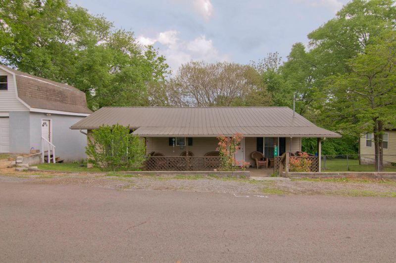 409 Forrest Ave, Clinton, TN 37716