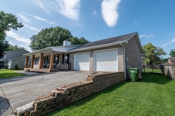 409 Hiddenbrook Ln, Maryville, TN 37804