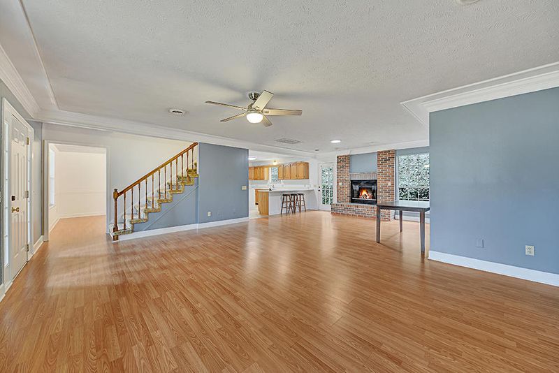 409 Jefferson Ln, Clinton, TN 37716