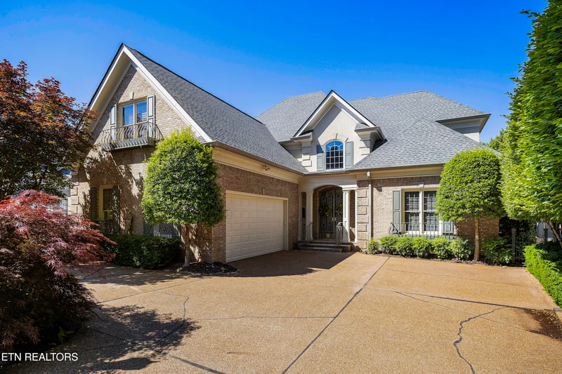 409 Lyons Head Dr, Knoxville, TN 37919