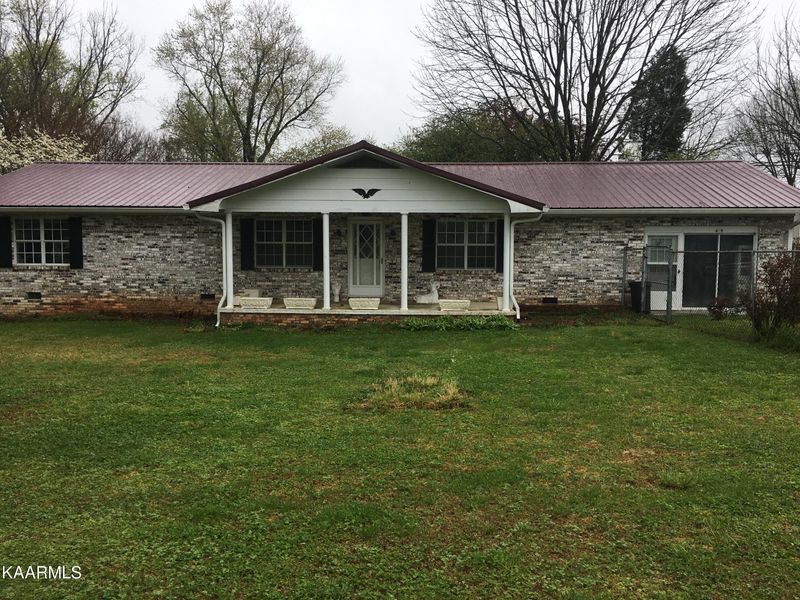 409 Pine Top St, Loudon, TN 37774