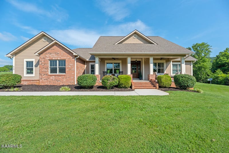 409 Roddy Branch Rd, Rockford, TN 37853
